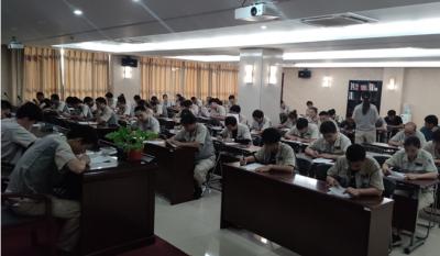 素質(zhì)就業(yè)，技能立業(yè)